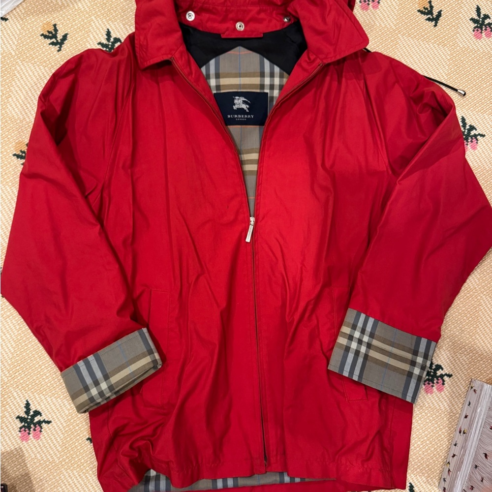 Burberry London Red Hooded Rain Jacket Nova Check Lined women’s Size M - Picture 2 of 11